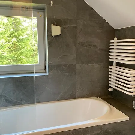 Bb Nad Kryniczanka Apartman *